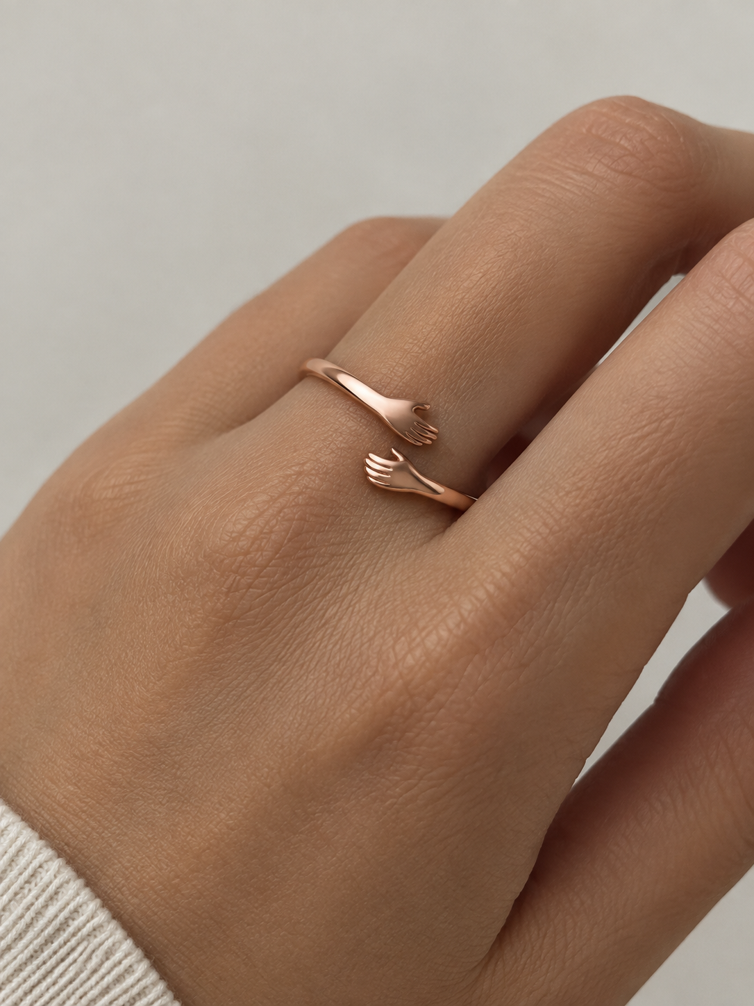The Hug Ring — 925 sterling silver adjustable ring with two hugging hands (5)